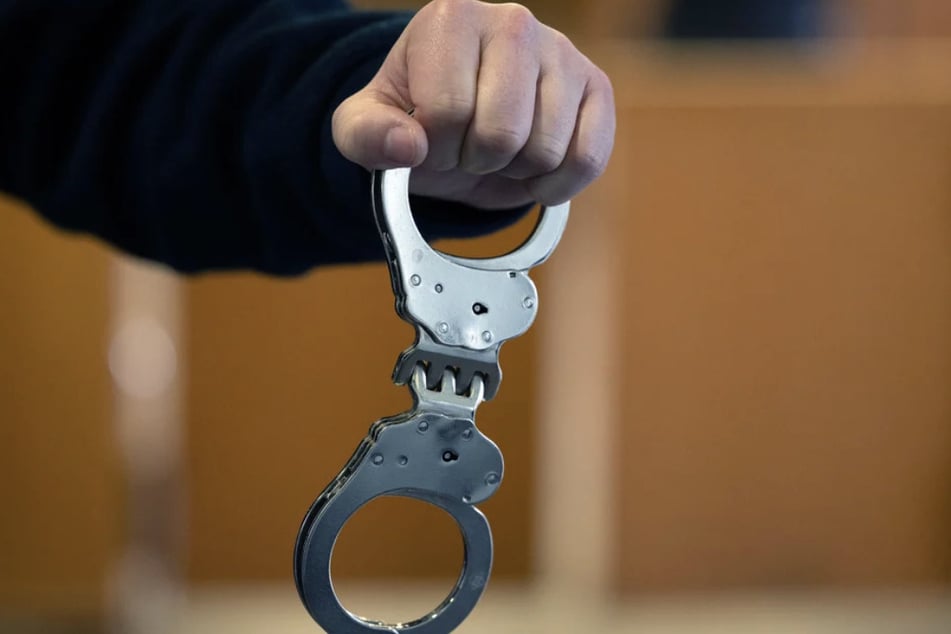 Für ihre Tat wurde die Frau zu einer lebenslangen Gefängnisstrafe verurteilt. (Symbolfoto)