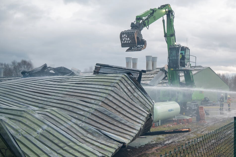 Hühnerstall in Flammen: Halbe Million Euro Schaden bei Brand in der Oberpfalz