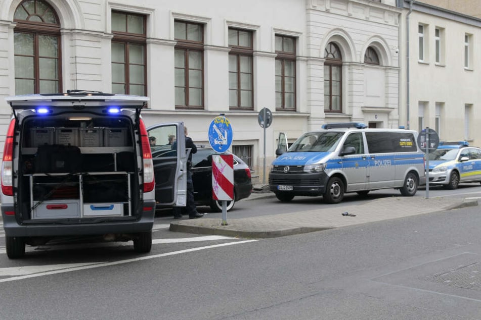 Ein 33-Jähriger hat sich am Freitag eine wilde Verfolgungsjagd mit der Polizei durch Leipzig geliefert.