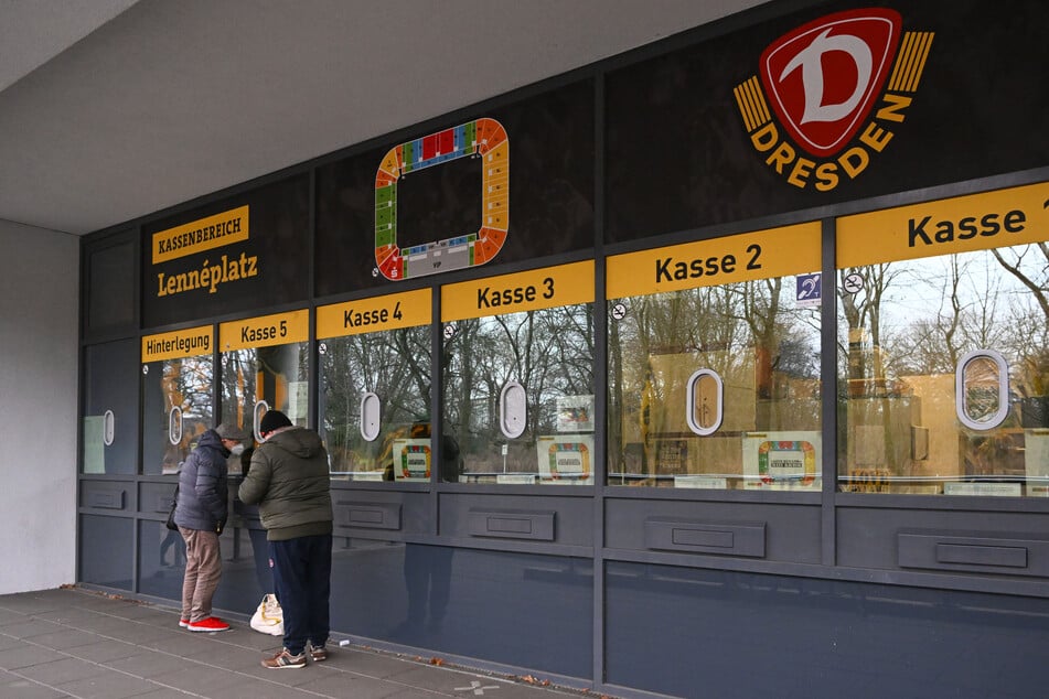 Dauerkarten gibt es keine mehr im freien Verkauf. Da bleibt nur die Tageskasse bei Heimspielen.