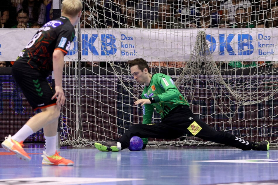 Nikola Portner (30) kann ab sofort wieder am Training und in den Spielen bei den Handballern des SC Magdeburg teilnehmen. (Archivbild)