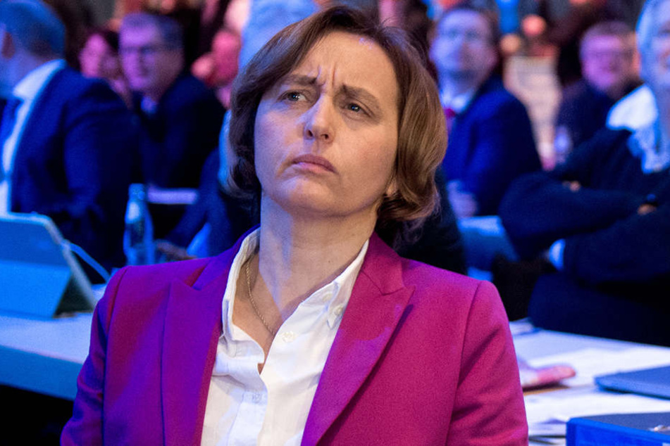 Als Gast eingeladen ist Beatrix von Storch (46, AfD).