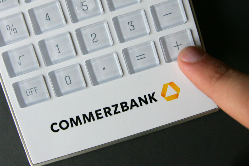 Kunden der Commerzbank müssen am Freitag damit rechnen, dass die Bankangestellten streiken. (Symbolbild)