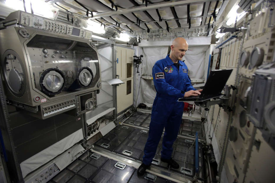 Als ISS-Kommandant trägt Gerst 400 Kilometer über der Erde die Verantwortung.