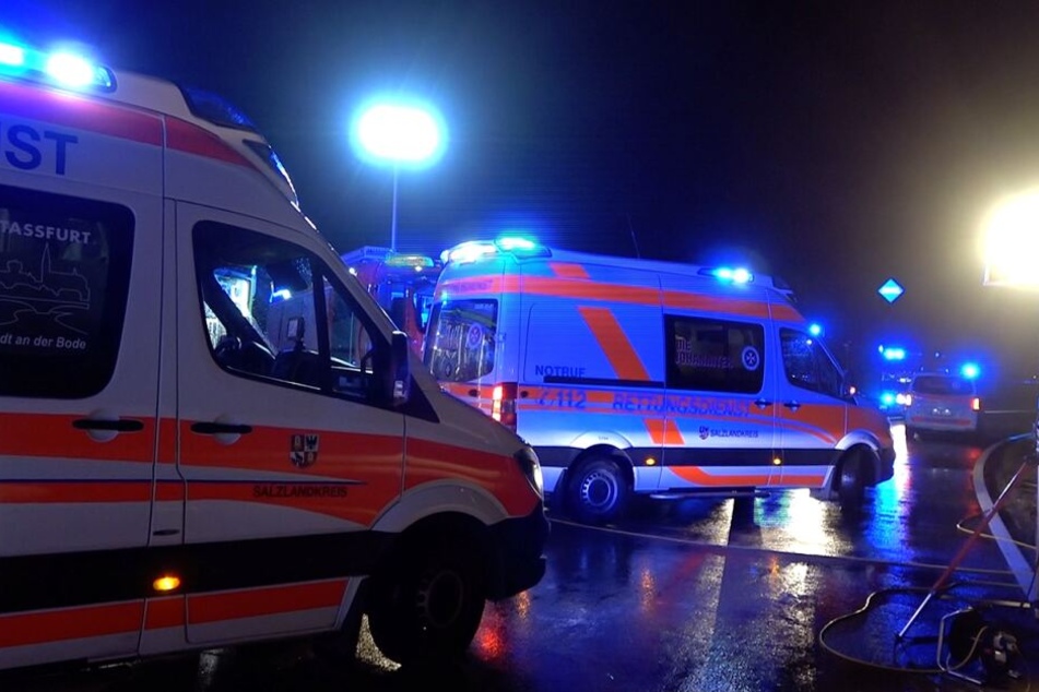 Die A14 musste zwischen Staßfurt und Calbe vollgesperrt werden.