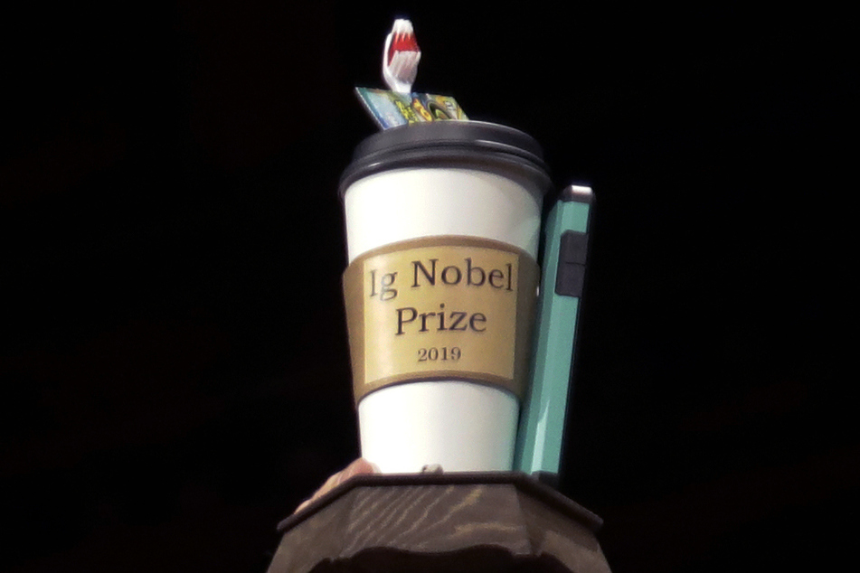 So prunkvoll sah im Jahr 2019 die Trophäe aus, die man beim "Ig Nobelpreis" absahnen konnte.
