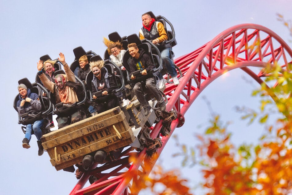 Lust auf Aktion, Spaß und ein paar Schreckensmomente? Dann kommt in den Herbstferien im Freizeitpark Plohn vorbei.