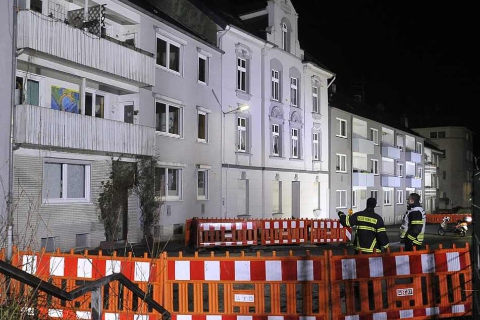 Unter den einsturzgefährdeten Häusern in Wuppertal haben sich nach ersten Schätzungen Hohlräume gebildet.