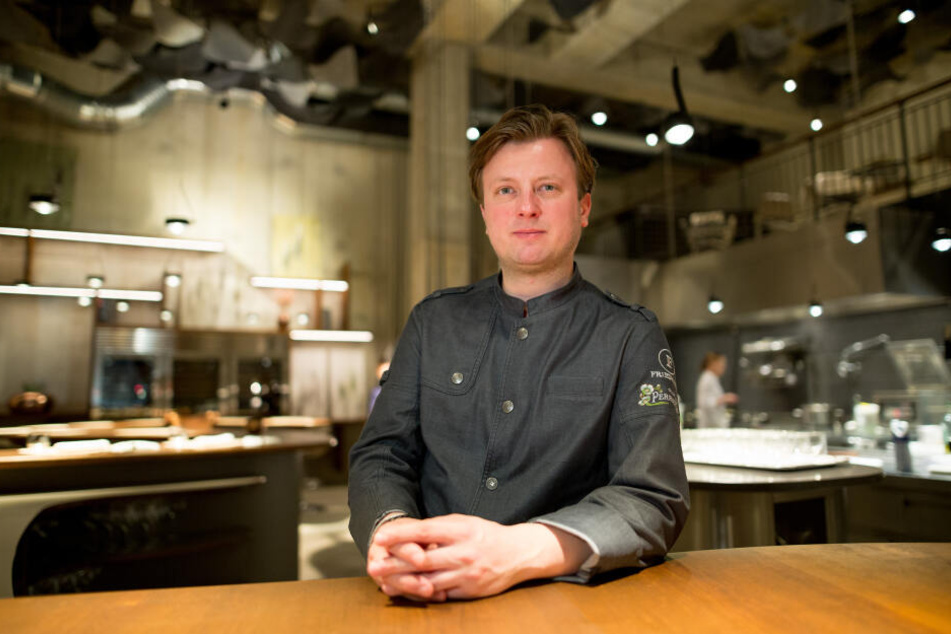 Drei-Sterne-Koch Kevin Fehling in der Hafencity in seinem Restaurant "The Table".