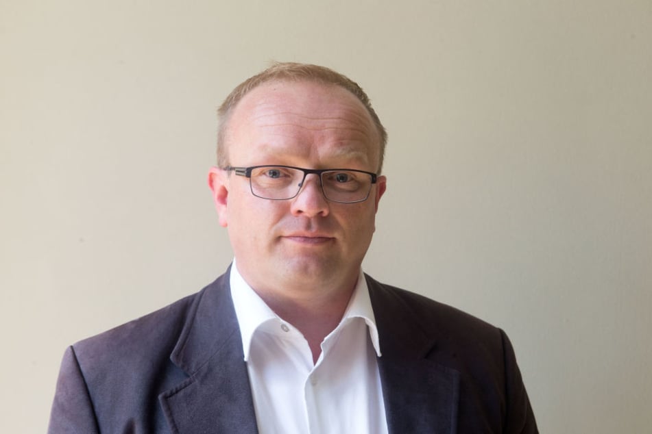 Falk Müller (42, AfD) fand heraus, dass die CVAG 45.000 Euro Vandalismusschaden pro Jahr verbuchen muss.