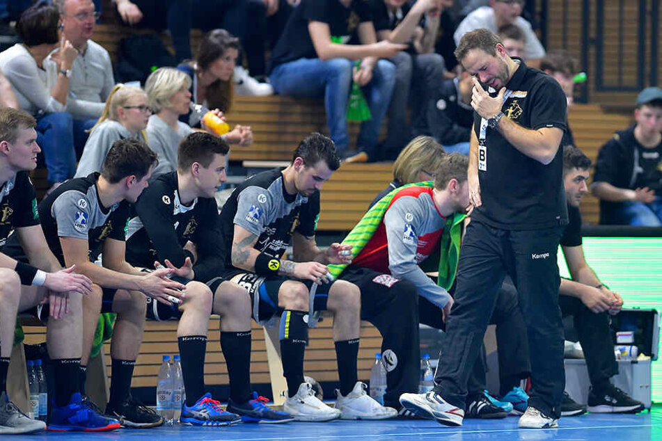 HCE-Trainer Christian Pöhler (r.) musste eine bittere Niederlage seiner Mannschaft hinnehmen.
