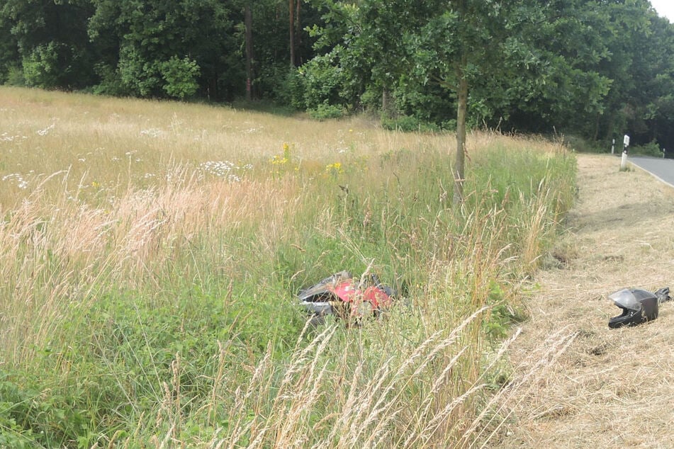 Der Motorradfahrer (24) landete im Straßengraben.
