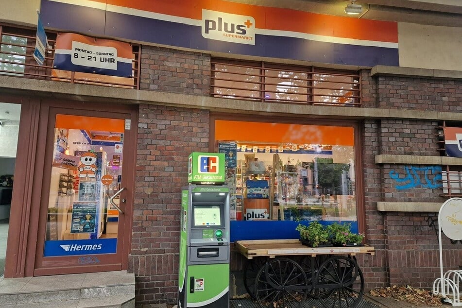 Aufgrund baulicher Probleme im Untergeschoss wird die Filiale am Trachenberger Platz bald schließen.