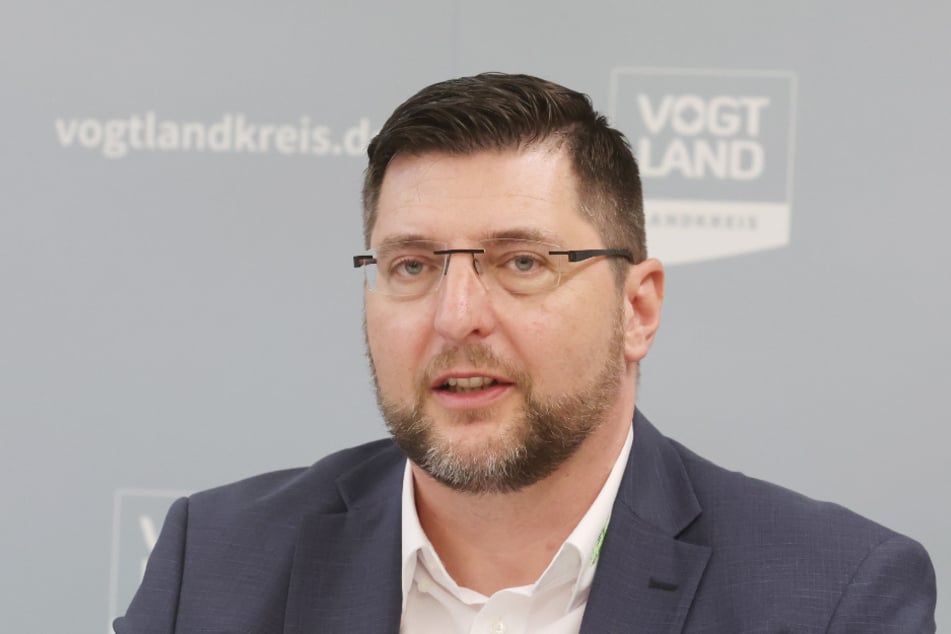 Landrat Thomas Hennig (47, CDU) verkündete das diesjährige "Vogtländische Wort des Jahres". (Archivbild)