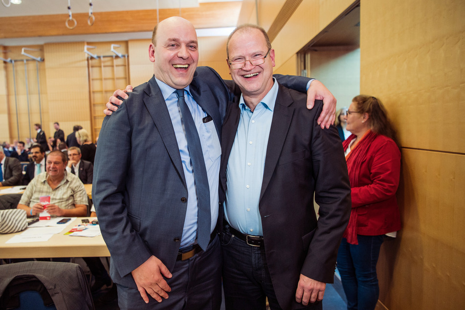 Auch die AfD-Landeschefs Robert Lambrou (54, l.) und Klaus Herrmann (61) stellen sich erneut zur Wahl. (Archivfoto)