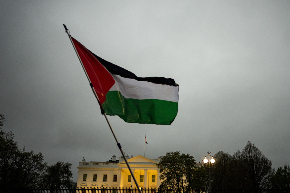 The White House has said the US will continue to support Israel's offensive in Gaza, despite warnings of genocide.