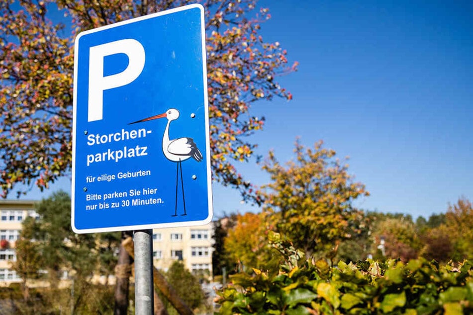 Das Schild haben die Krankenhausmitarbeiter selbst entworfen.
