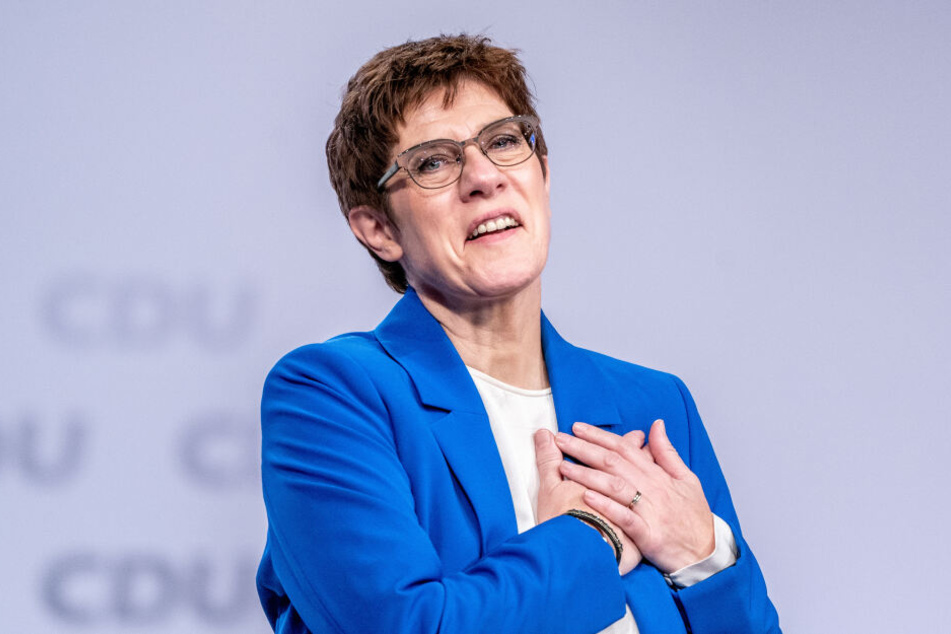 Nach ihrer Rede erhielt die CDU-Vorsitzende minutenlangen Applaus.