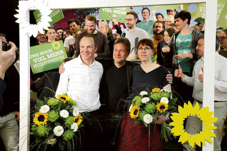 Katja Meier mit Co-Spitzenkandidat Wolfram Günther (46, l.) und Grünen-Parteichef Robert Habeck (49).