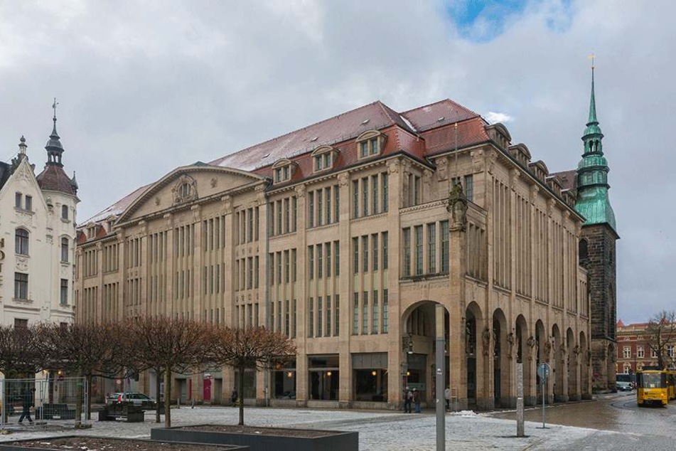 2013 kaufte Winfried Stöcker das Jugendstilkaufhaus in Görlitz. Das Rathaus will sich nicht äußern - es handle sich um eine private Meinungsäußerung Stöckers.