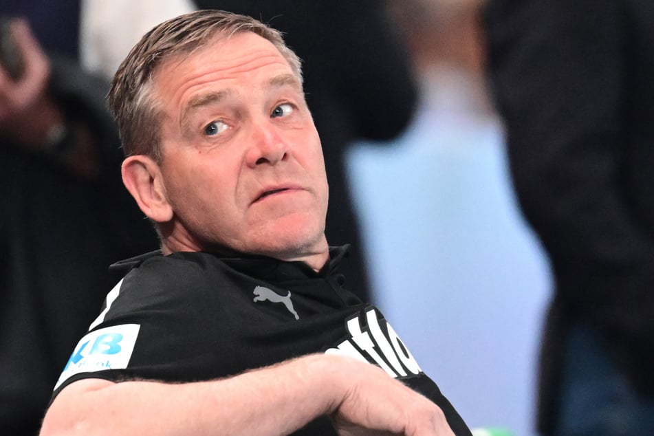 Bundestrainer Alfred Gislason (65) wünscht sich in dieser Saison einen Sechskampf um den Titel. (Archivbild)