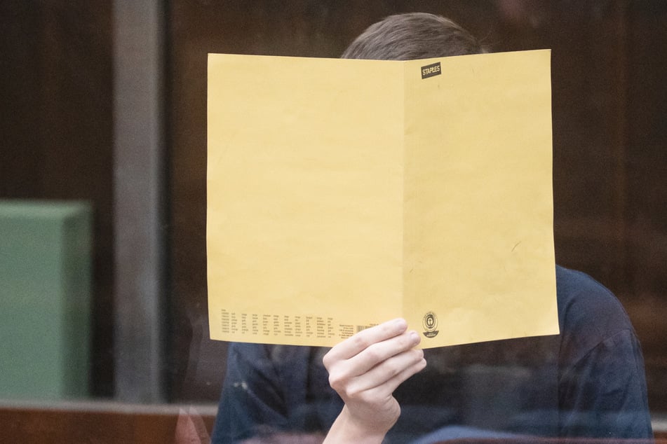 Der 19-Jährige muss sich vor Gericht verantworten.