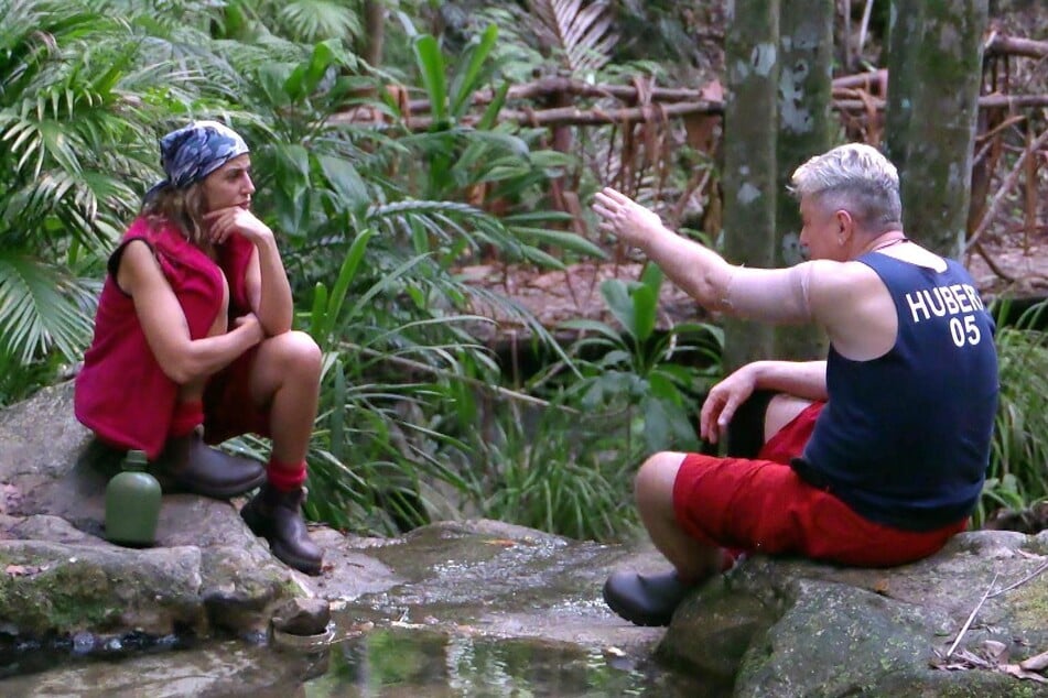 Auch Evas Kumpel Hubert (58) gibt ihr zu verstehen, dass ihr Verhalten missverständlich gedeutet werden könnte.