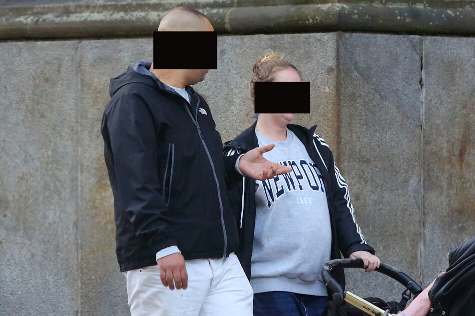 Er beißt, sie schlägt mit dem Schirm: Diebisches Liebespaar geht auf Ladendetektiv los