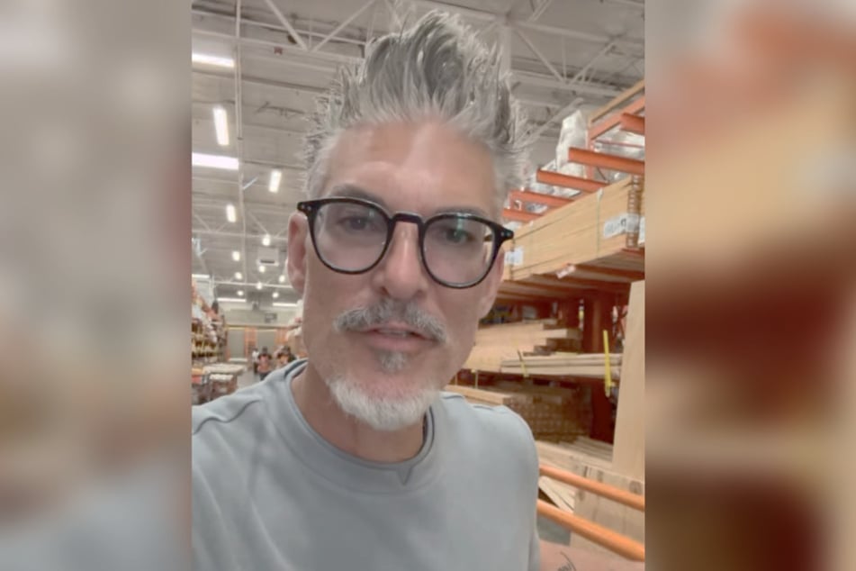 Trotz Flammenhölle in Simi Valley ist TV-Auswanderer Chris Töpperwien (52) weiterhin entspannt.