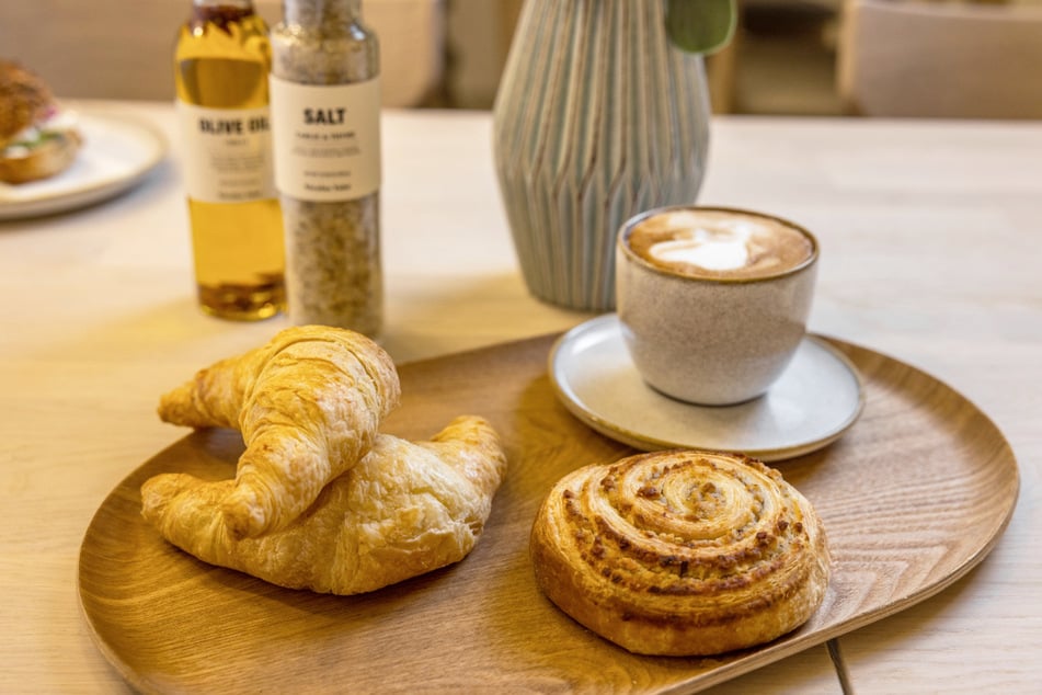 Im Café faee könnt Ihr zwischendurch eine kleine Pause einlegen und leckere Köstlichkeiten genießen.