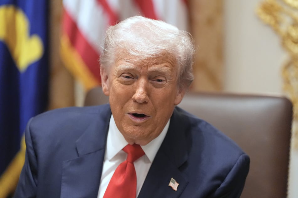 US-Präsident Donald Trump (79) will sich weiterhin um die Rückführung der toten Geiseln bemühen.