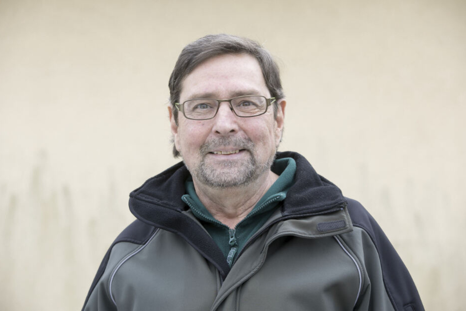 Hanns-Hendrik Kluge (64) hört als Tierheimchef auf. Die Stadtverwaltung sucht einen Nachfolger.