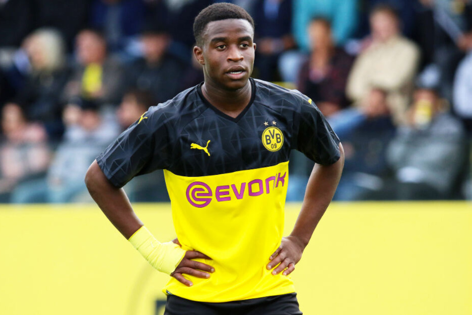 Youssoufa Moukoko ist körperlich schon sehr weit. Geht die Herabsetzung der Altersgrenze auf 16 Jahre durch, könnte er Ende 2020 sein Bundesliga-Debüt geben.