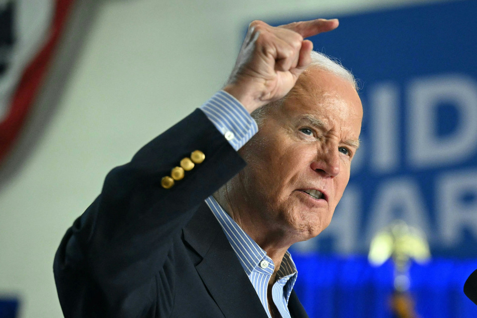 Biden plans to travel to Pennsylvania this weekend as he fights to save his re-election campaign.