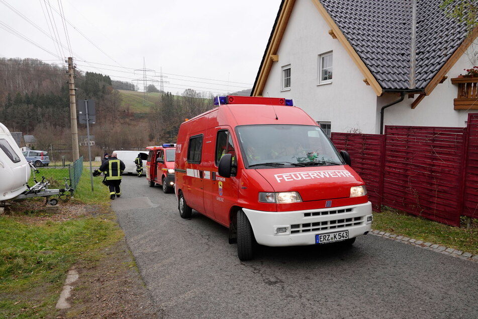 Die Feuerwehr wurde zu einem ABC-Alarm nach Burkhardtsdorf alarmiert.