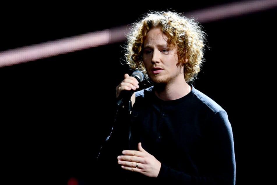 Michael Schulte singt bei einem Auftritt in Berlin.