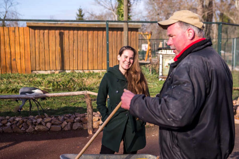 Auf einen Schwatz mit Tierpfleger Frank Blümel (59) - die neue Zoo-Chefin pflegt einen kommunikativen Führungsstil.