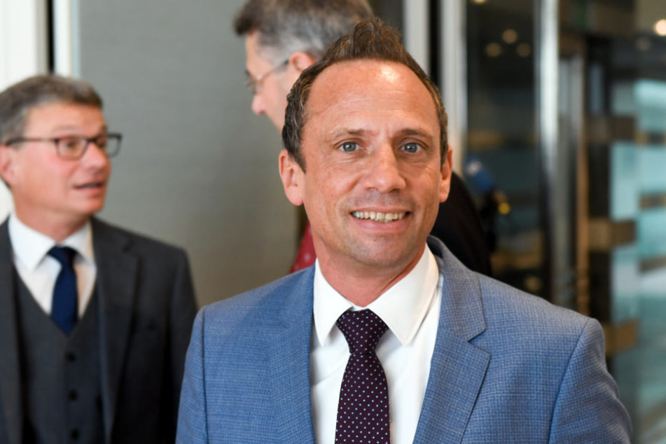 Thorsten Glauber (Freie Wähler) betonte, dass er erstmal Fakten brauche. Konkret wurde er selbst nicht.