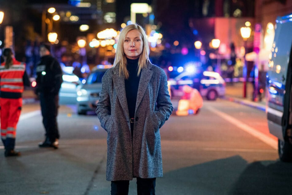 Nadja Uhl (48) stand jüngst in Berlin für den ARD-Film "Nach eigenem Gesetz" vor der Kamera. Im Februar beendet jetzt sie die Dreharbeiten zu ZERV.