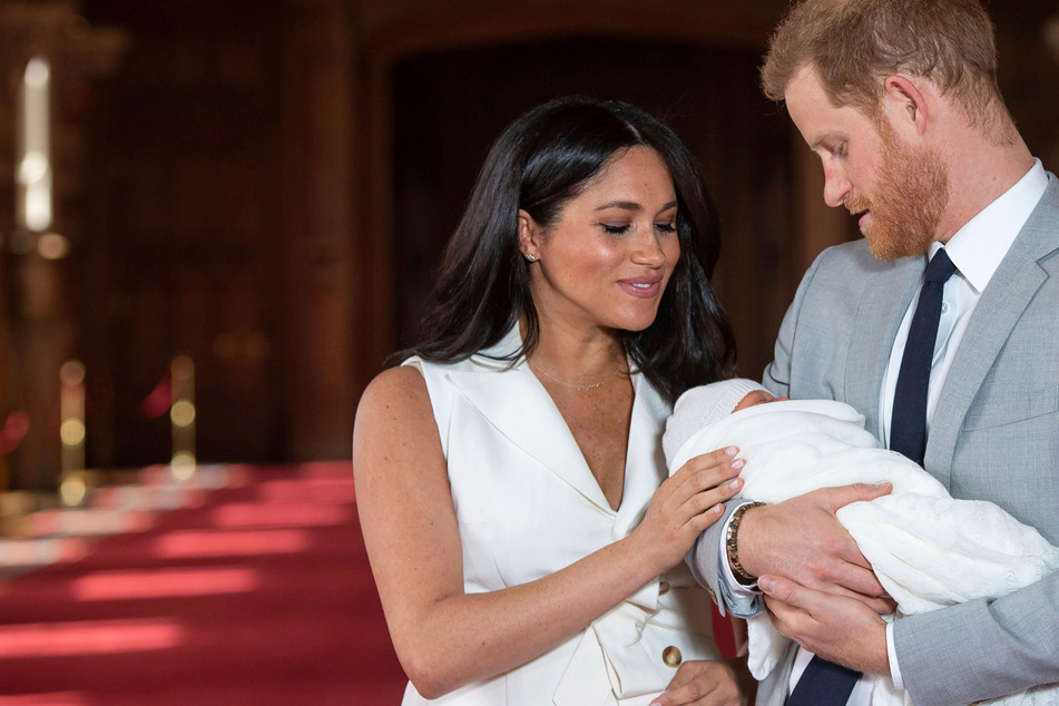 Harry und Meghans neues Baby: So reagieren die Queen, William und Co. auf Lili Diana