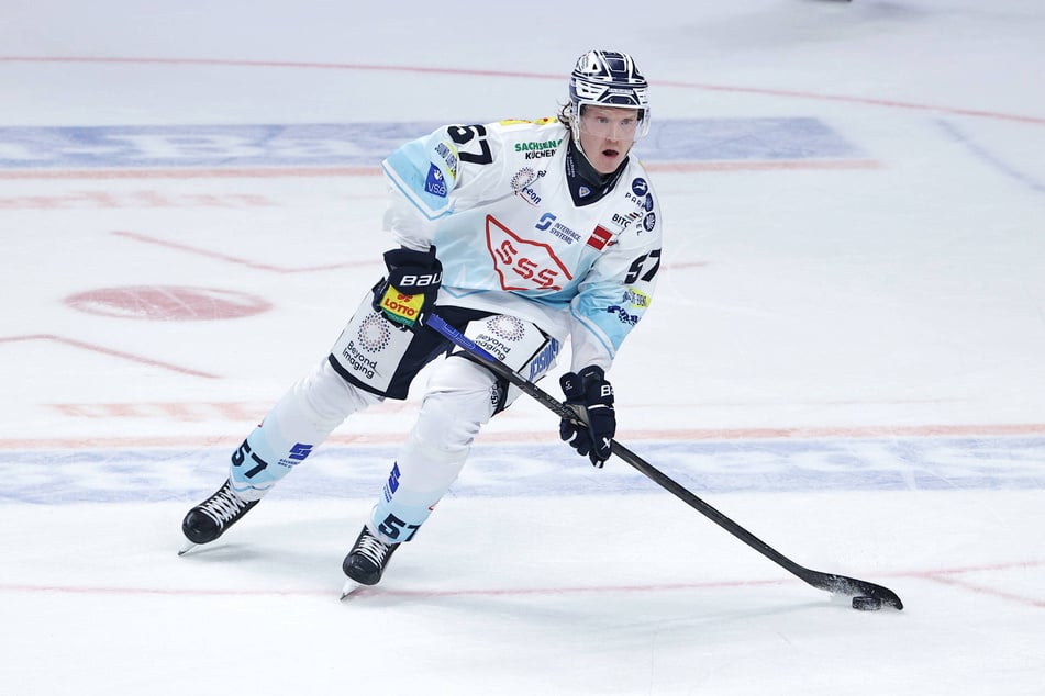 Emil Johansson lieferte wieder ein gutes Spiel und sah erneut einen Schritt nach vorn.
