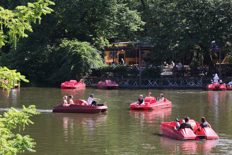 Sonne, Starkregen und Gewitter: Unbeständiges Wetter zum NRW-Ferienbeginn