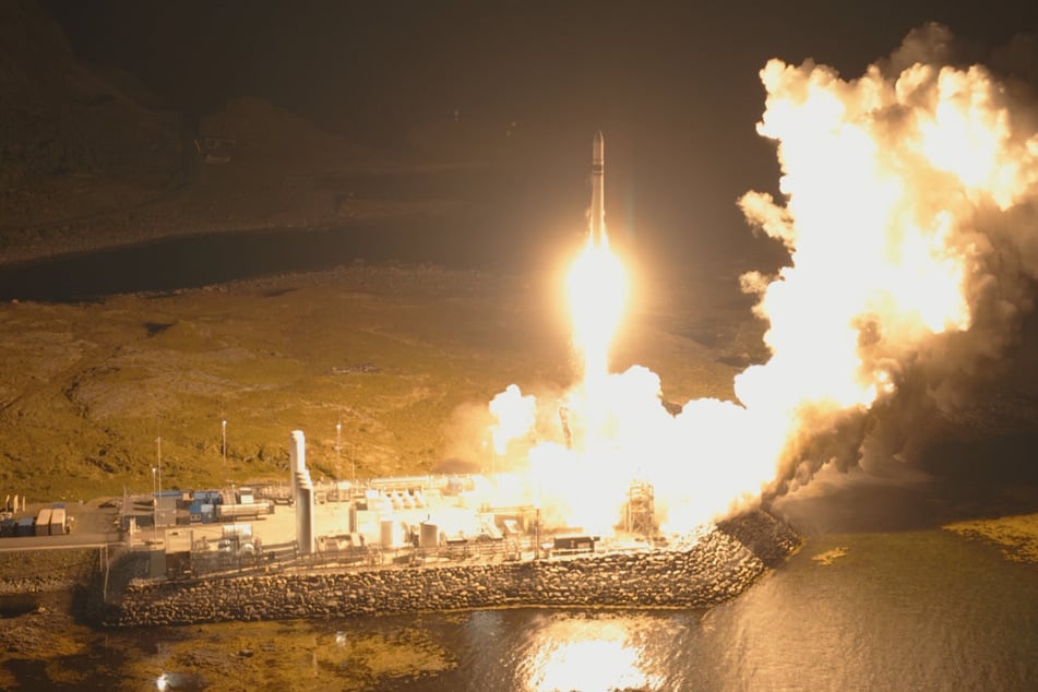 Als Nutzlast hatte die 28 Meter hohe Spectrum-Rakete fünf wissenschaftliche Satelliten mehrerer Universitäten und ein wissenschaftliches Experiment geladen.