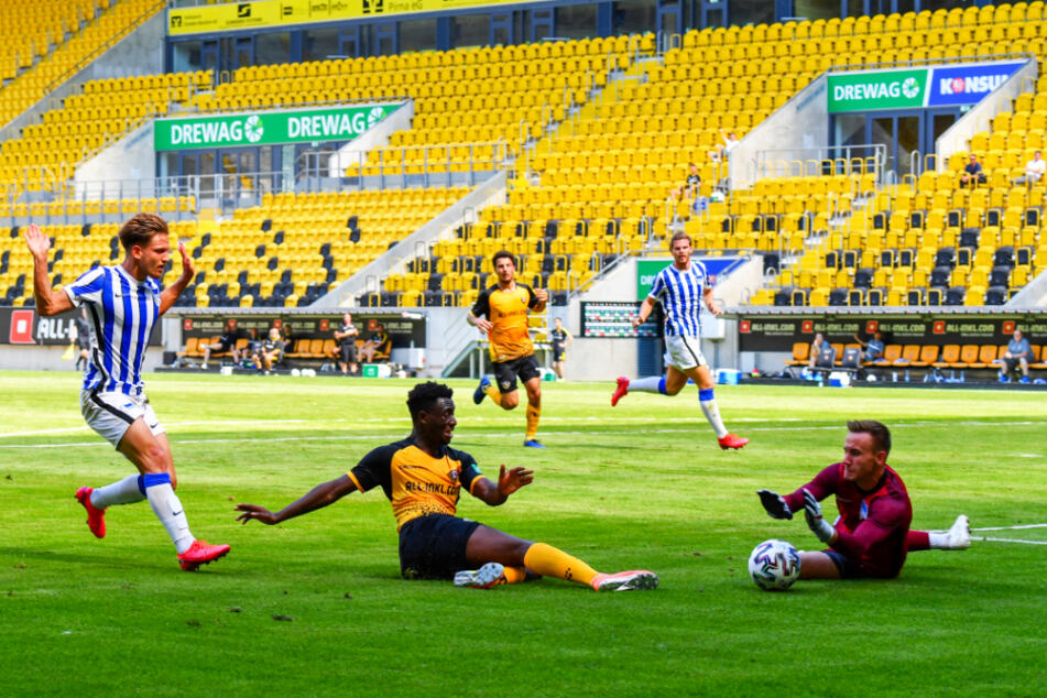 Dynamo Dresden kann darauf hoffen, bald wieder vor Zuschauern im Rudolf-Harbig-Stadion spielen zu dürfen.