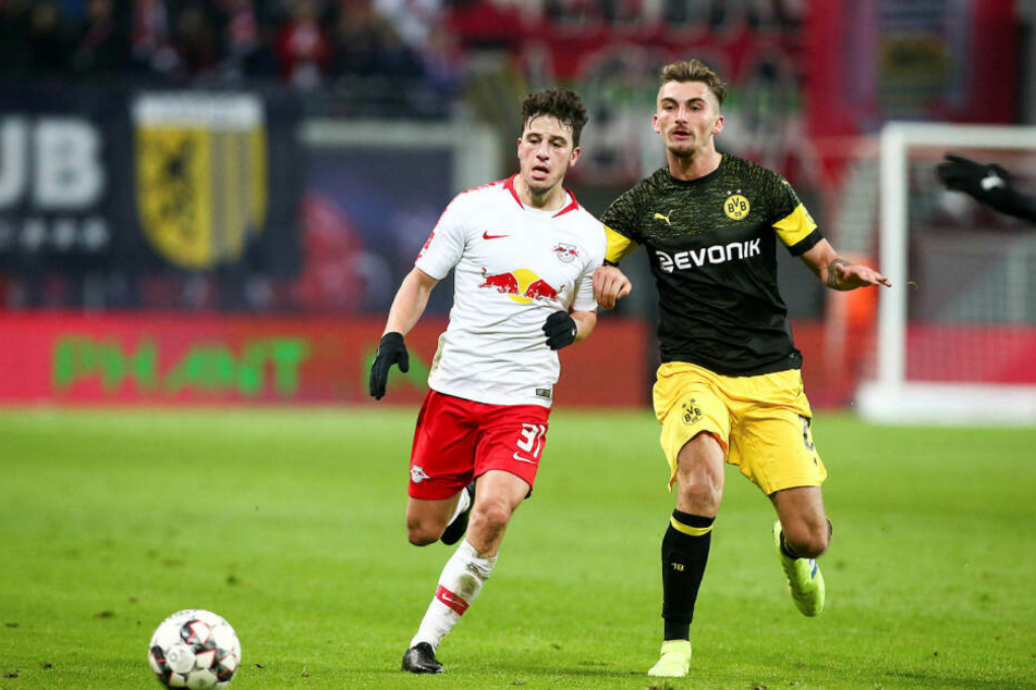 Den jetzigen Dortmunder Maximilian Philipp (r., hier gegen Diego Demme) hätte Ralf Rangnick gern schon im Sommer 2017 gehabt. Wagt der Sportdirektor einen neuen Anlauf?