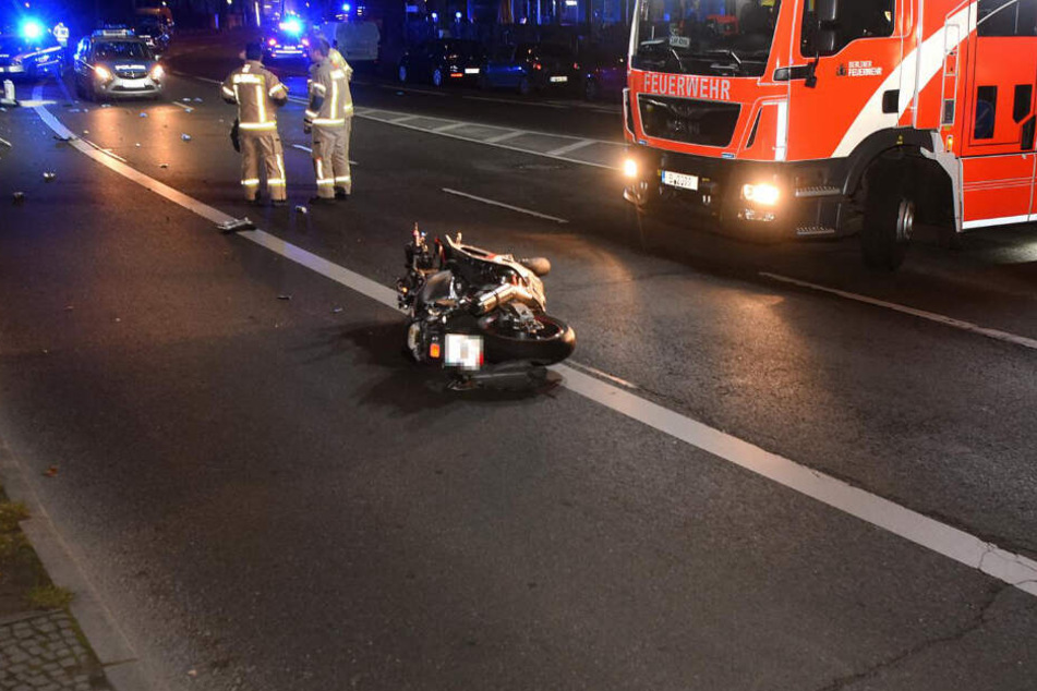 Ohne Lappen unterwegs: Flucht vor Polizei endet für Biker tödlich