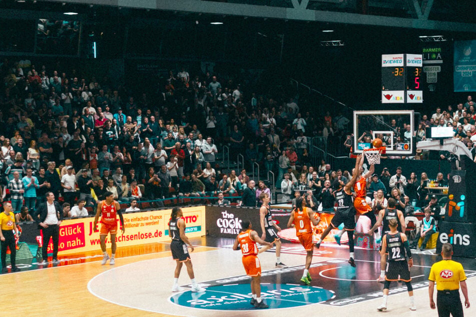 Beim BKT EuroCup geben die NINERS Chemnitz alles gegen internationale Gegner.