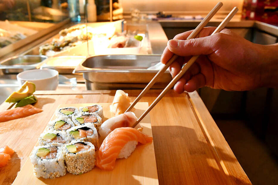 Sushi-Meister Taka verblüfft den Gaumen mit ungewöhnlichen Kreationen.