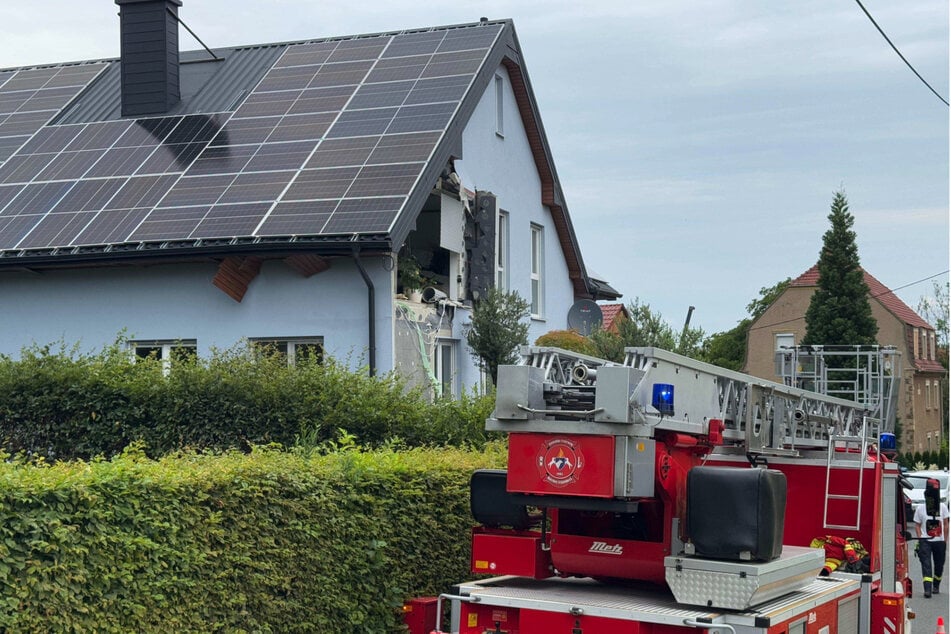 Eine Explosion erschütterte am Montagmorgen den Ortsteil Nentmannsdorf.