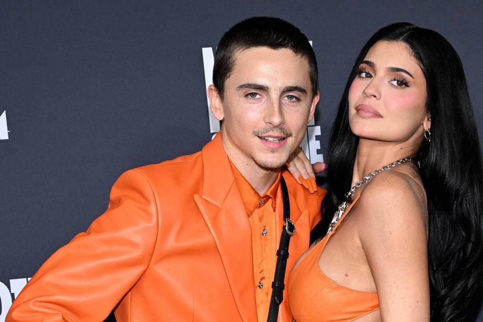 Kylie Jenner sweetly reunites with Timothée Chalamet after skipping Actor Awards